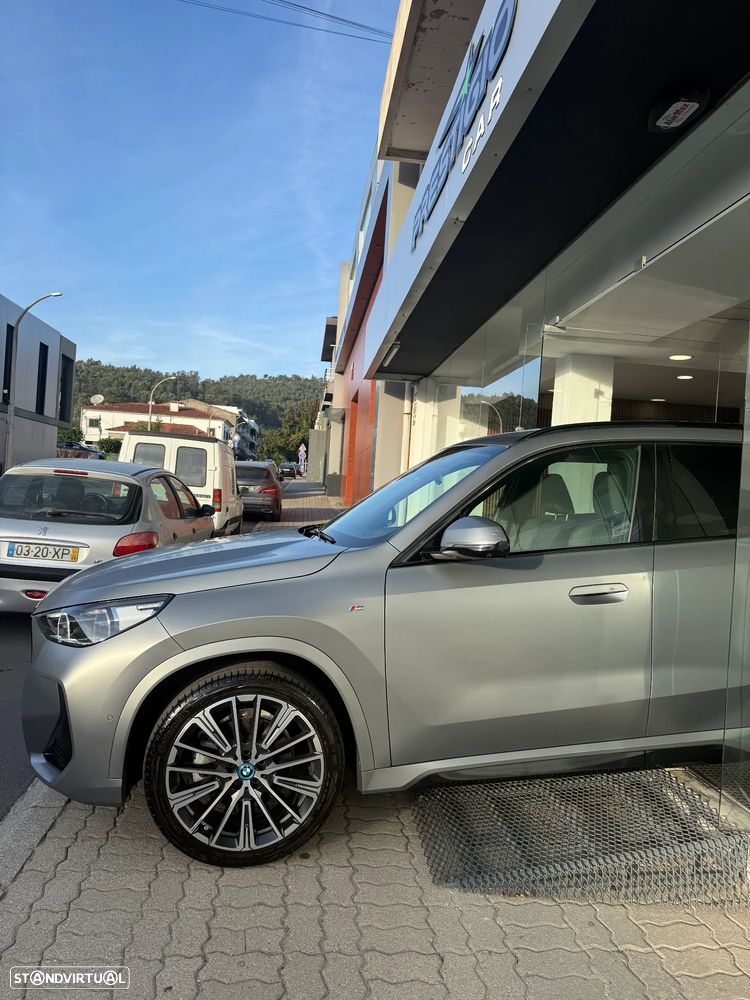 BMW iX1 xDrive30 Pack Desportivo M Pro — photo 3
