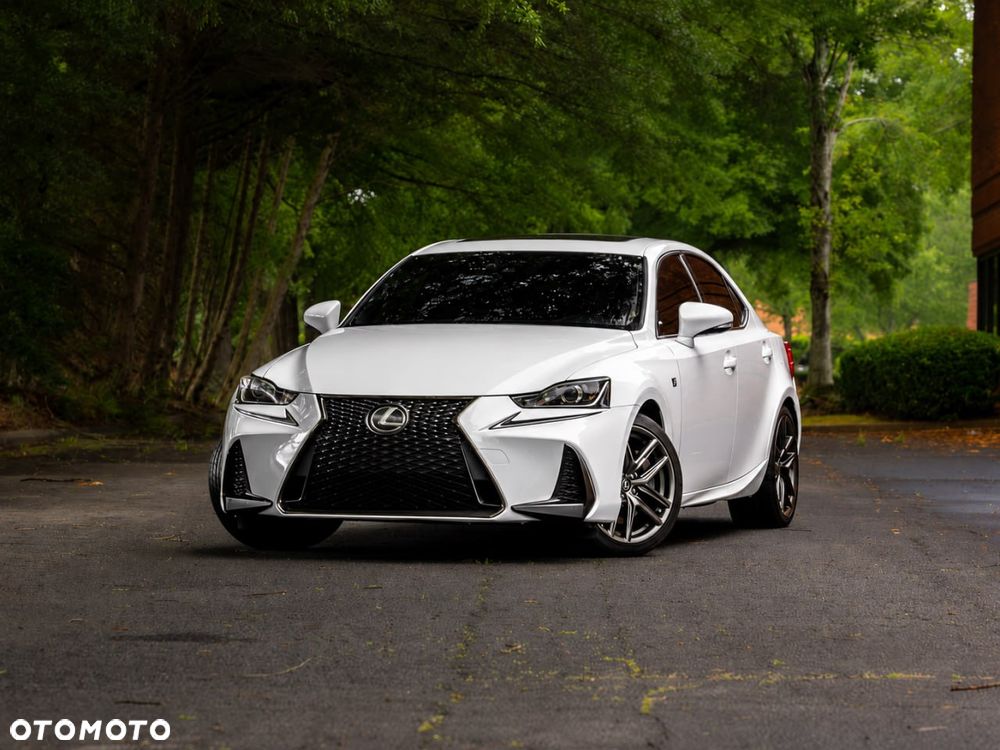 Lexus IS 200t / 300 F Sport - 2