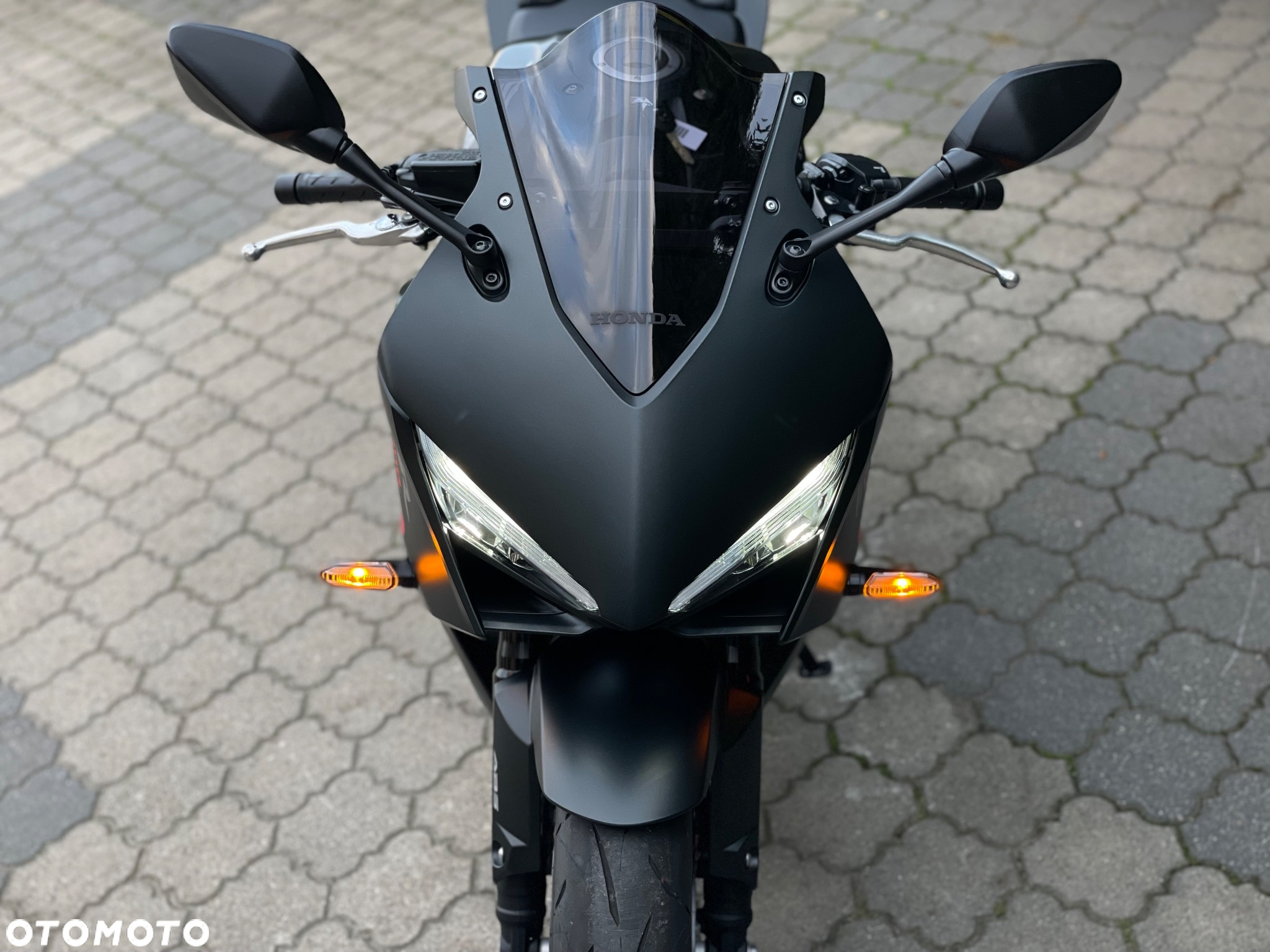 Honda CBR - 26