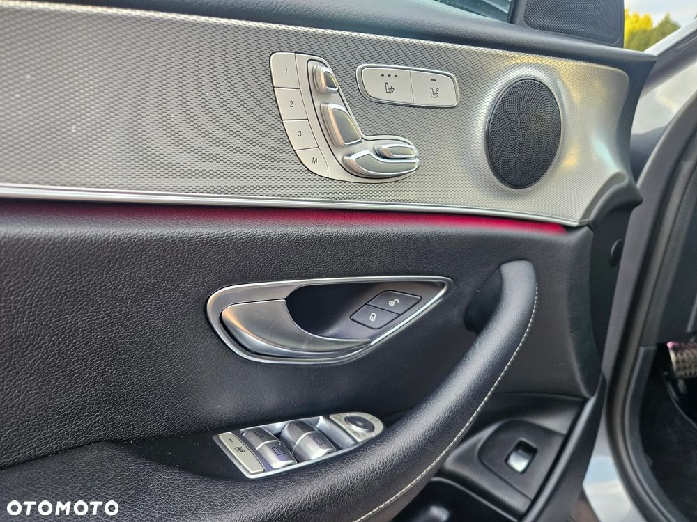 Mercedes-Benz Klasa E 200 d 9G-TRONIC Exclusive - 12