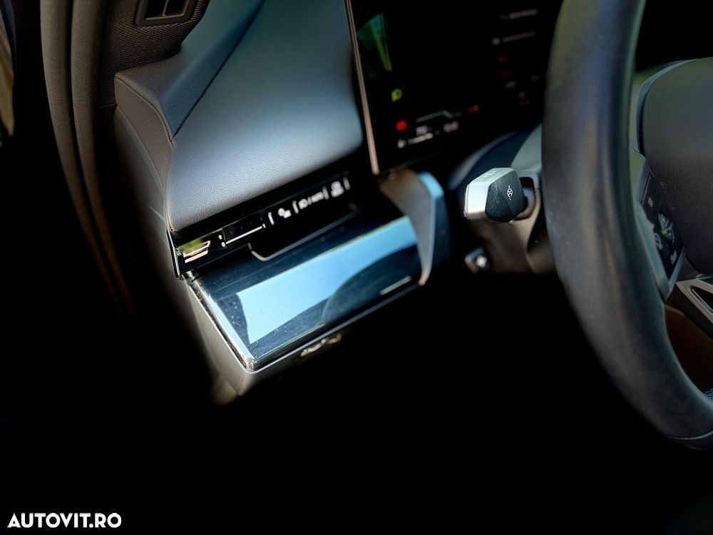 BMW Seria 5 520i AT MHEV - 23