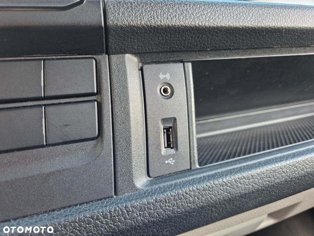 Volkswagen Transporter - 38