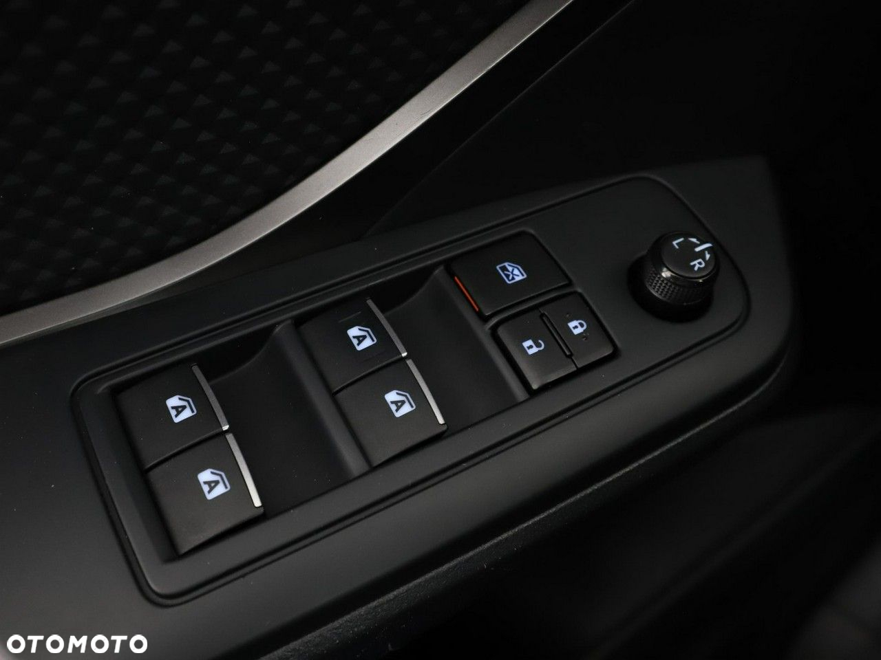 Toyota C-HR 1.8 Hybrid Dynamic - 31