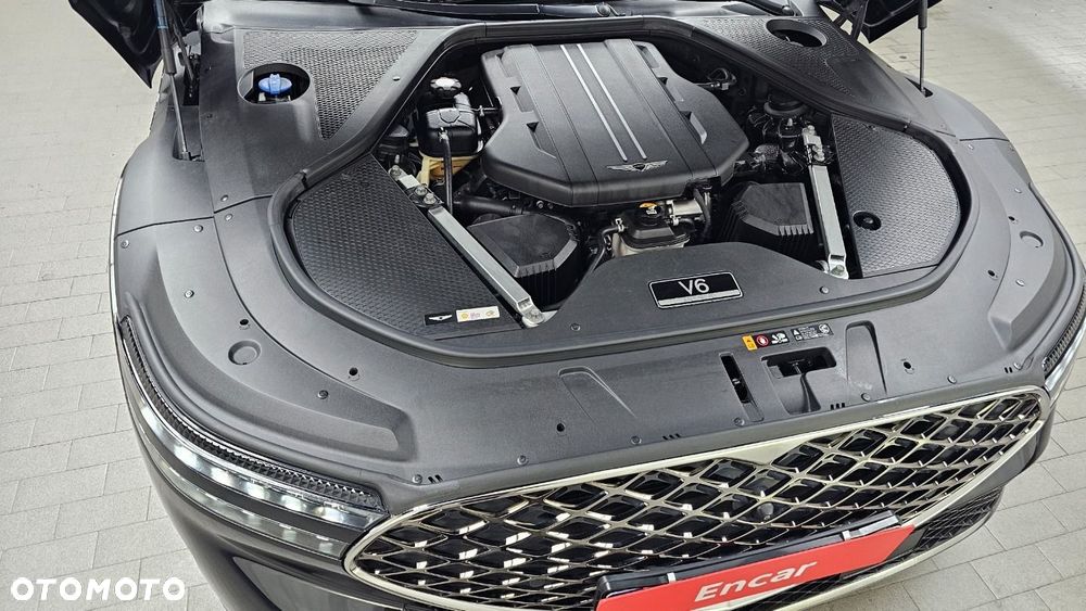 Genesis G90 - 8