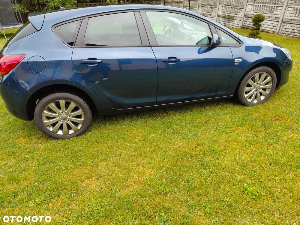 Opel Astra 1.4 - 4