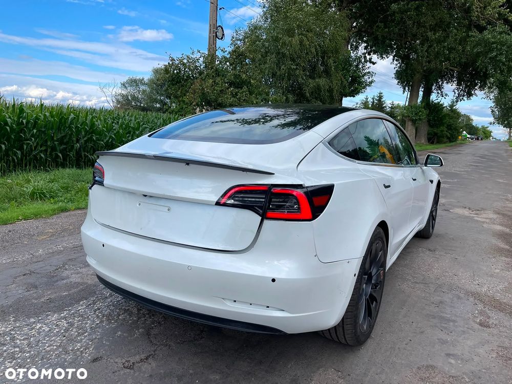 Tesla Model 3 Langstreckenbatterie Allradantrieb Dual Motor - 34
