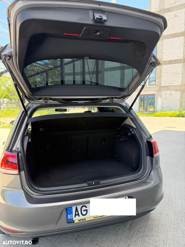 Volkswagen Golf 1.6 TDI DPF DSG BlueMotion Technology Comfortline - 9