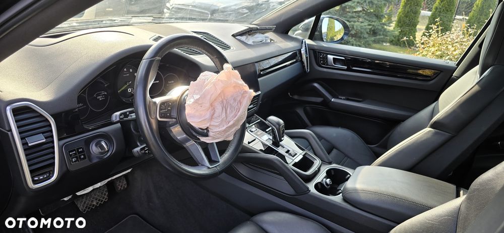 Porsche Cayenne - 7