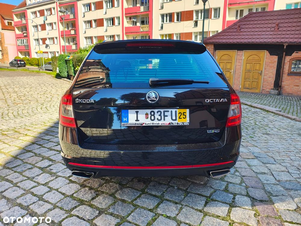 Skoda Octavia Combi 2.0 TDI RS - 30
