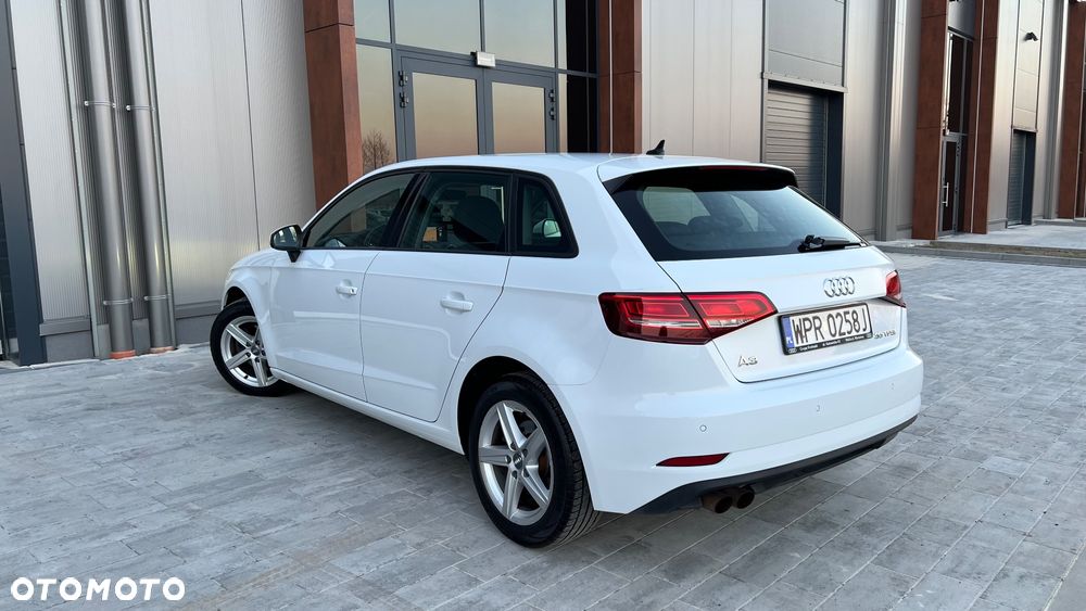 Audi A3 Sportback 1.5 TFSI S tronic - 2