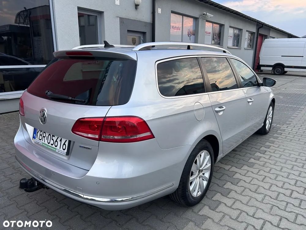 Volkswagen Passat - 8