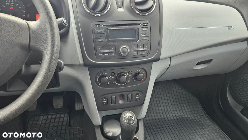 Dacia Logan 1.2 16V Ambiance - 10