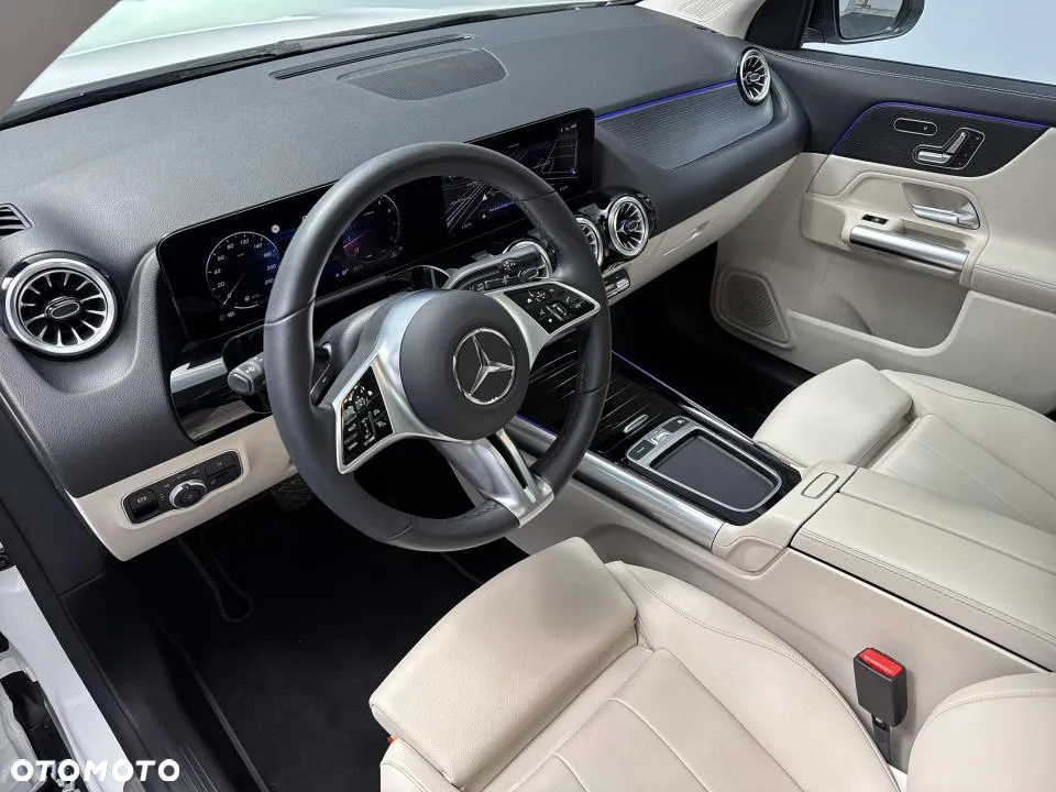 Mercedes-Benz GLA 200 Progressive - 13