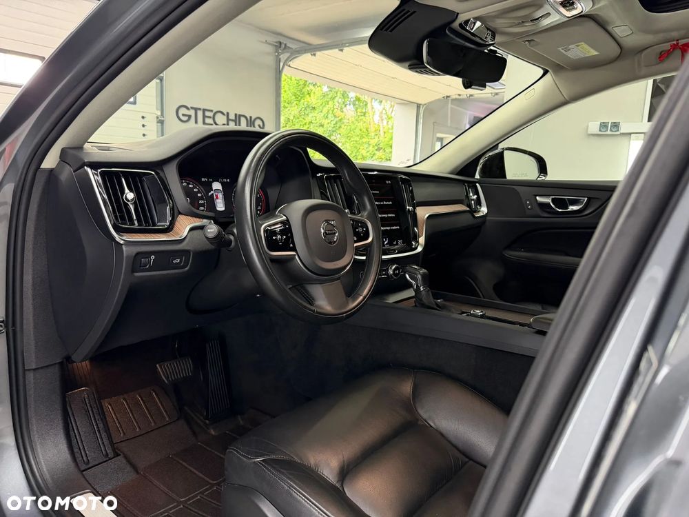 Volvo S60 T6 AWD Momentum Pro - 7