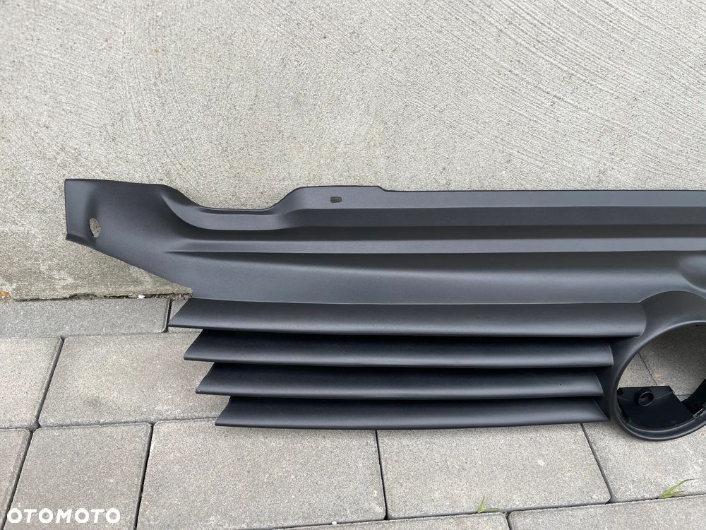 ATRAPA, GRIL VW TRANSPORTER T4  1996-2002 - NOWA Multivan Caravelle - 3