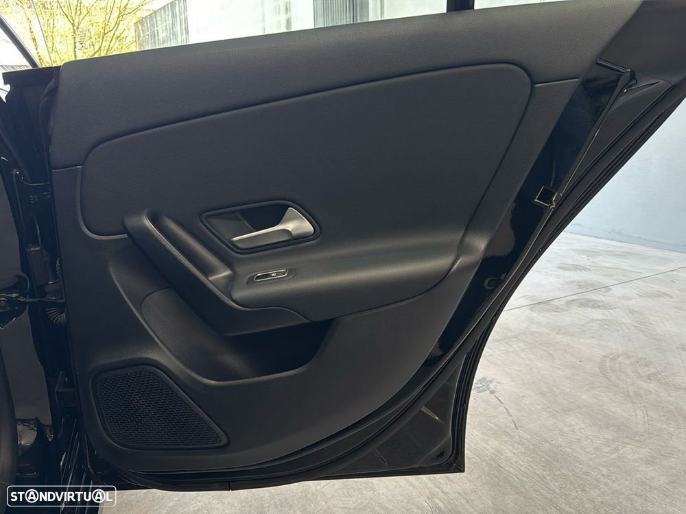 Mercedes-Benz CLA 180 - 21