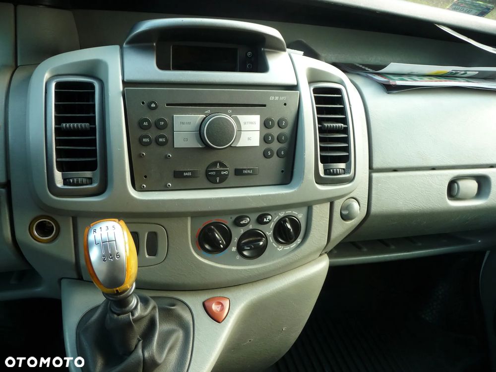 Opel Vivaro - 10