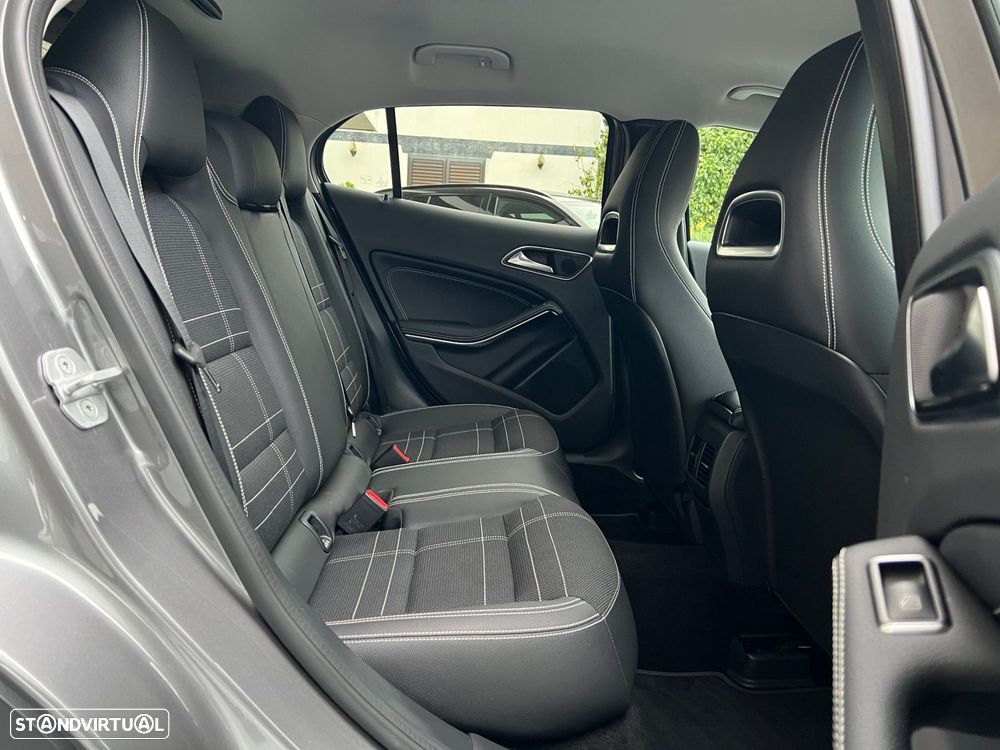 Mercedes-Benz GLA 220 CDi Urban 4-Matic - 25