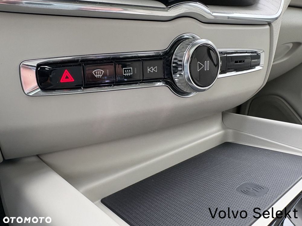 Volvo XC 60 2025