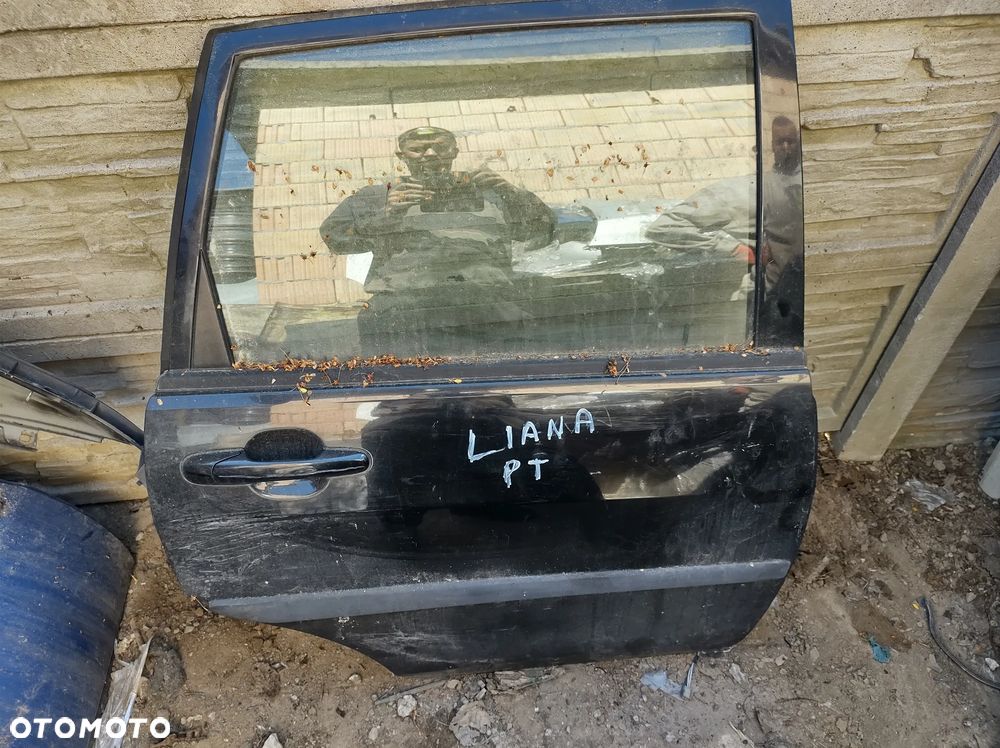 Suzuki Liana combi drzwi  tył klapa kod Z5J - 3