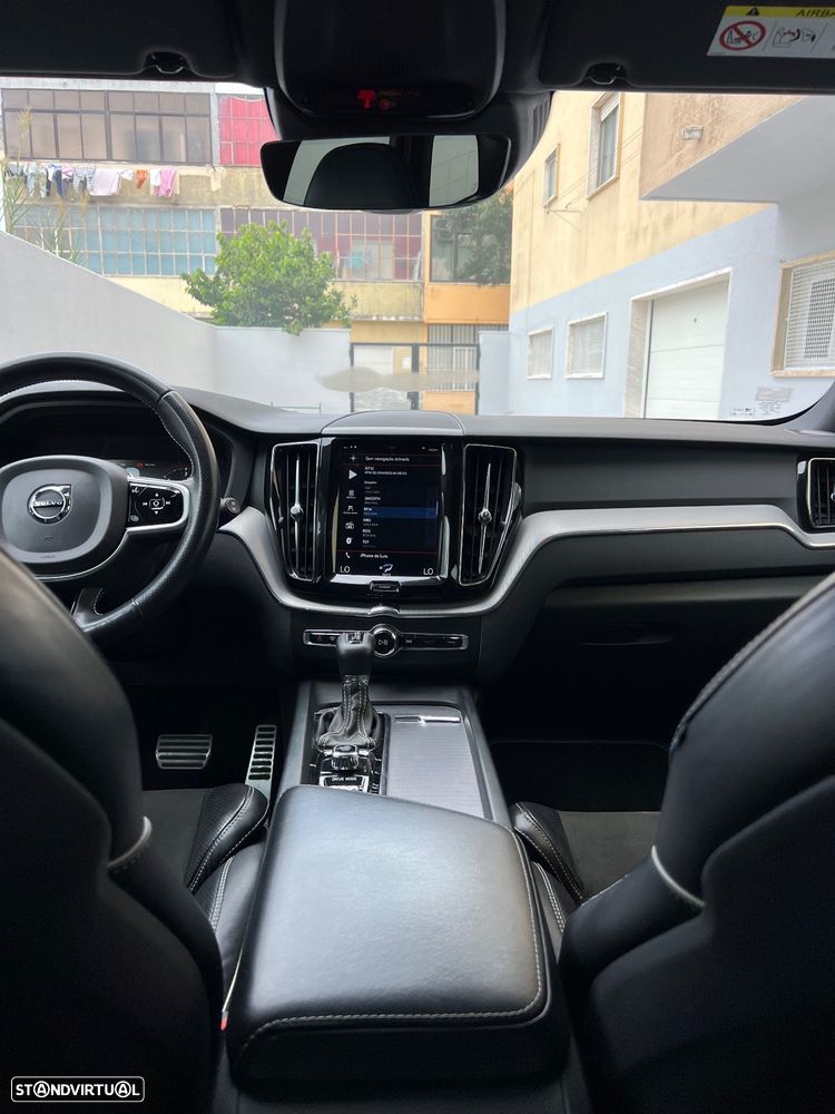 Volvo XC 60 2.0 D4 R-Design AWD Geartronic - 29