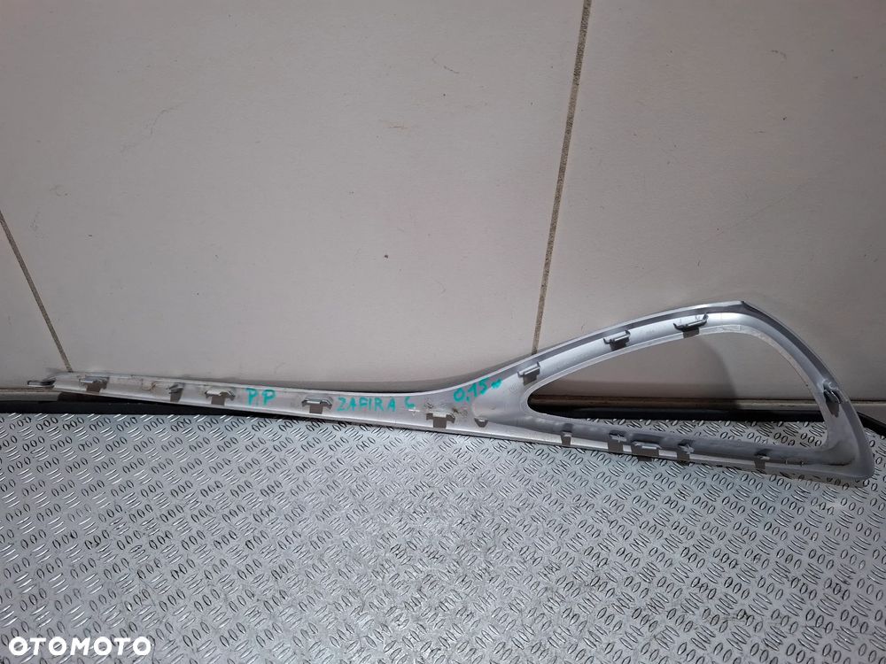 Wykończenie dekor boczka prawy przód opel Zafira C Rok 2015 nr 13308145 - 2