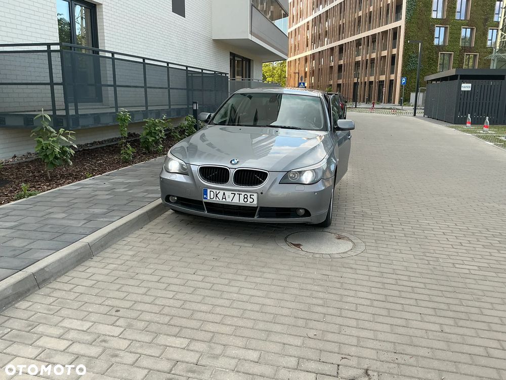 BMW Seria 5 525d - 5