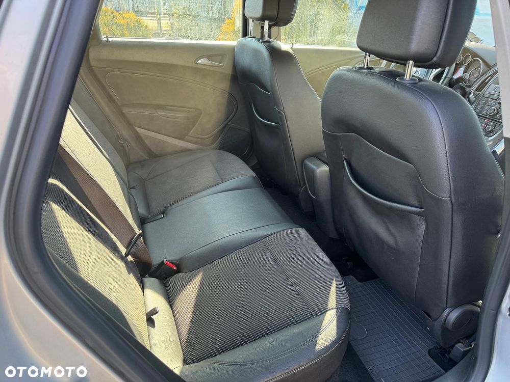 Opel Astra 1.7 CDTI DPF ecoFLEX TourerStart/Stop 105g Exklusiv - 26