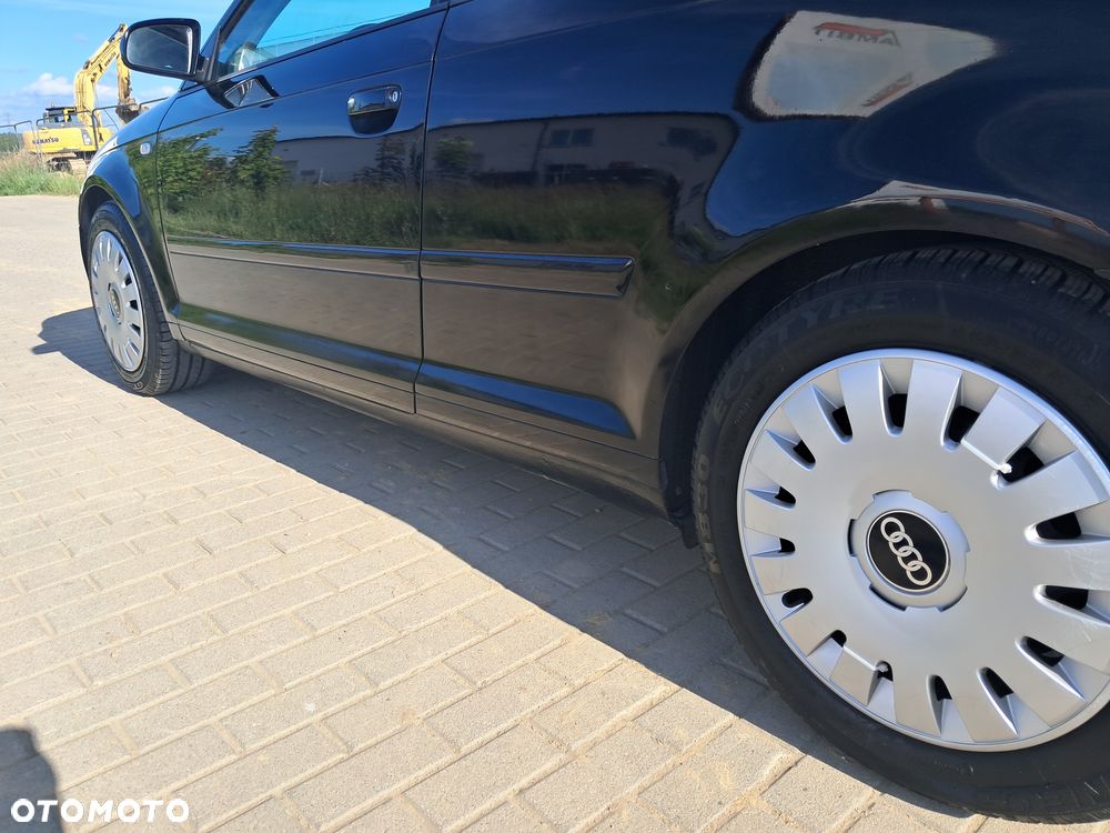 Audi A3 3-drzwiowe 1.6 Ambition - 18