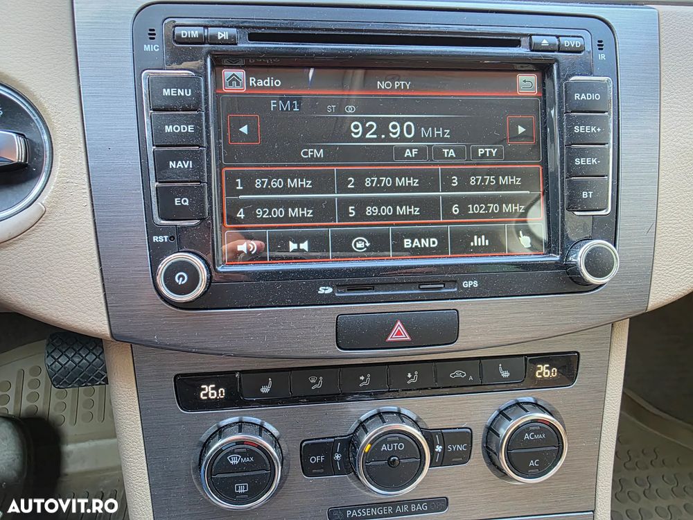 Volkswagen Passat Variant 2.0 TDI BlueMotion Technology DSG Comfortline - 13