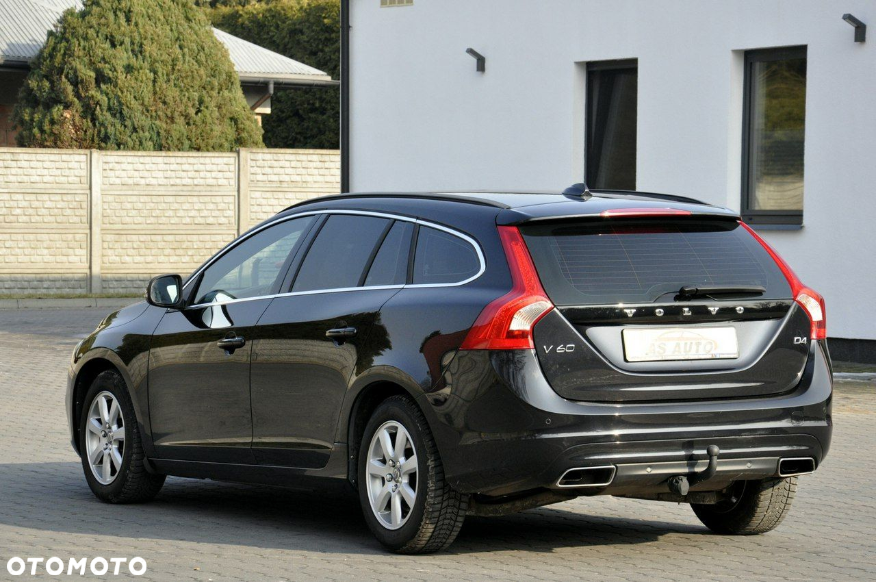 Volvo V60 D4 Drive-E Momentum - 27