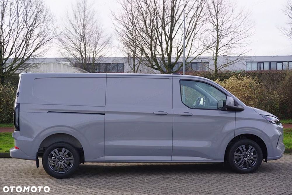 Ford Transit Custom 320 L2H1 Limited A8 AWD 2.0 170KM - 3