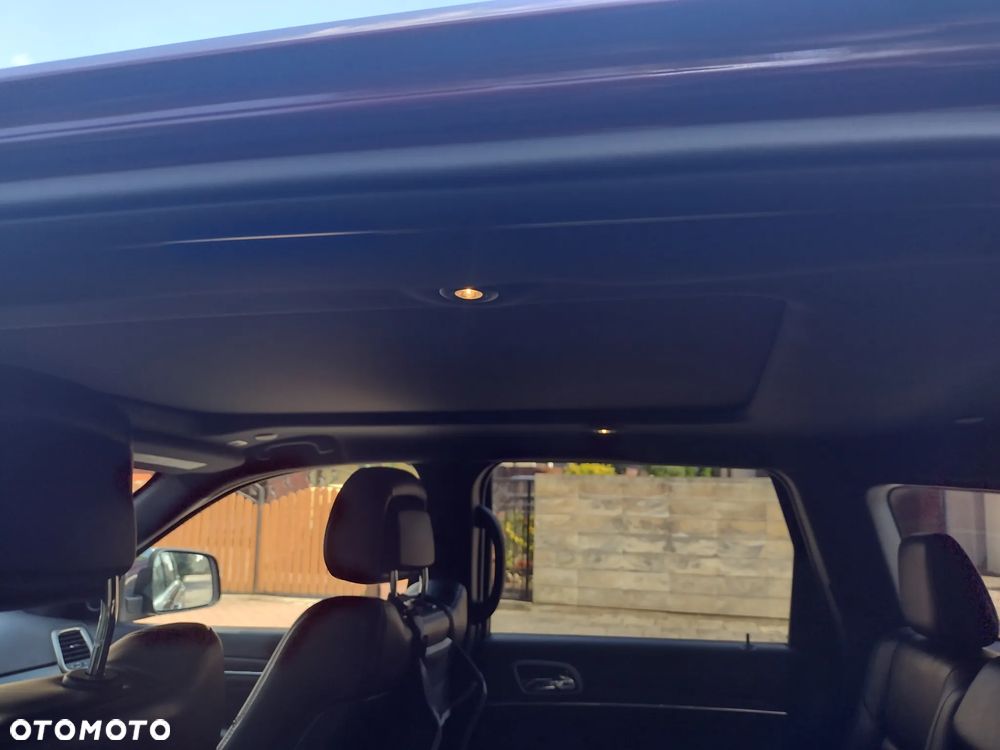 Jeep Grand Cherokee - 29