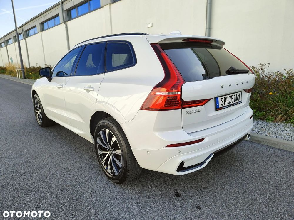 Volvo XC 60 B4 D Plus Dark - 6