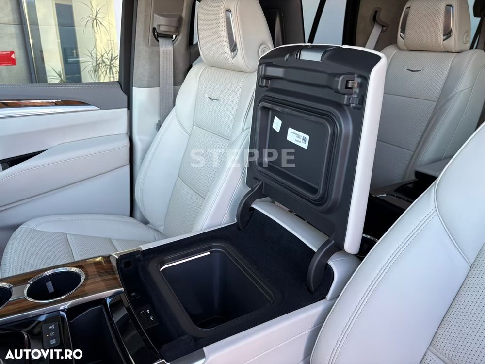 Cadillac Escalade - 23