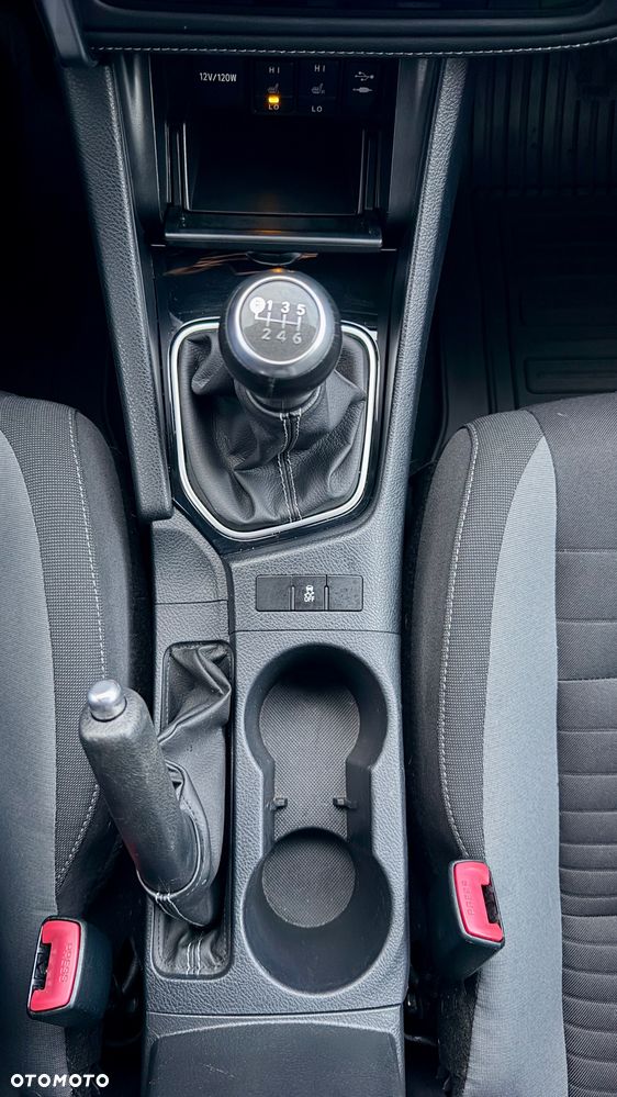 Toyota Auris 1.6 Comfort - 10