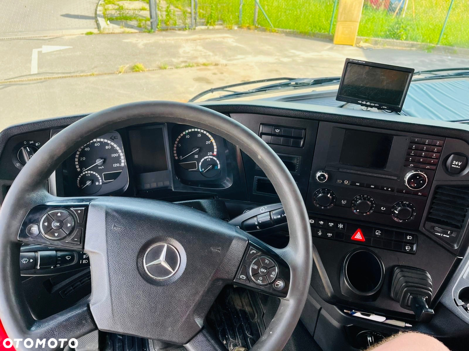 Mercedes-Benz Arocs - 15