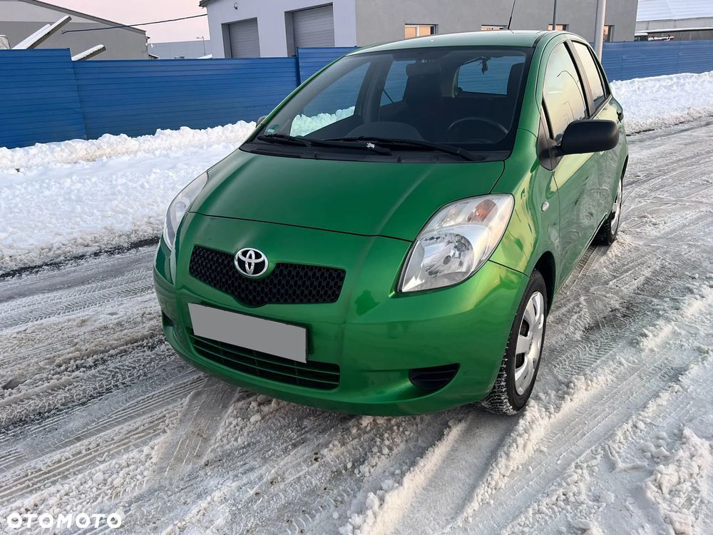 Toyota Yaris - 1