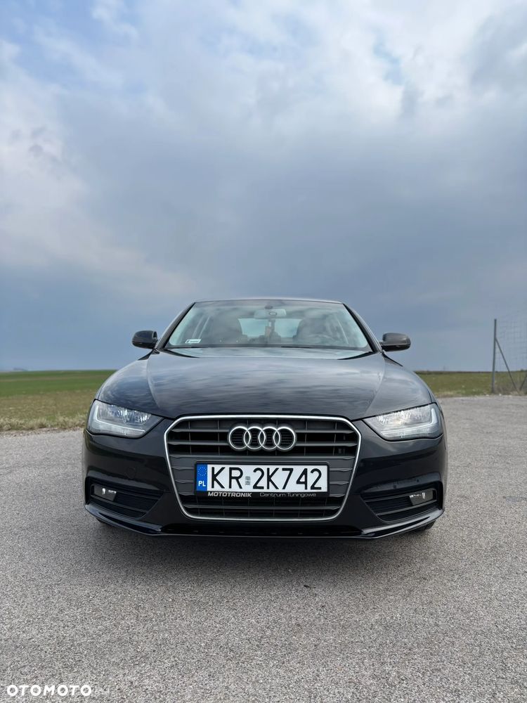 Audi A4 Limousine - 2