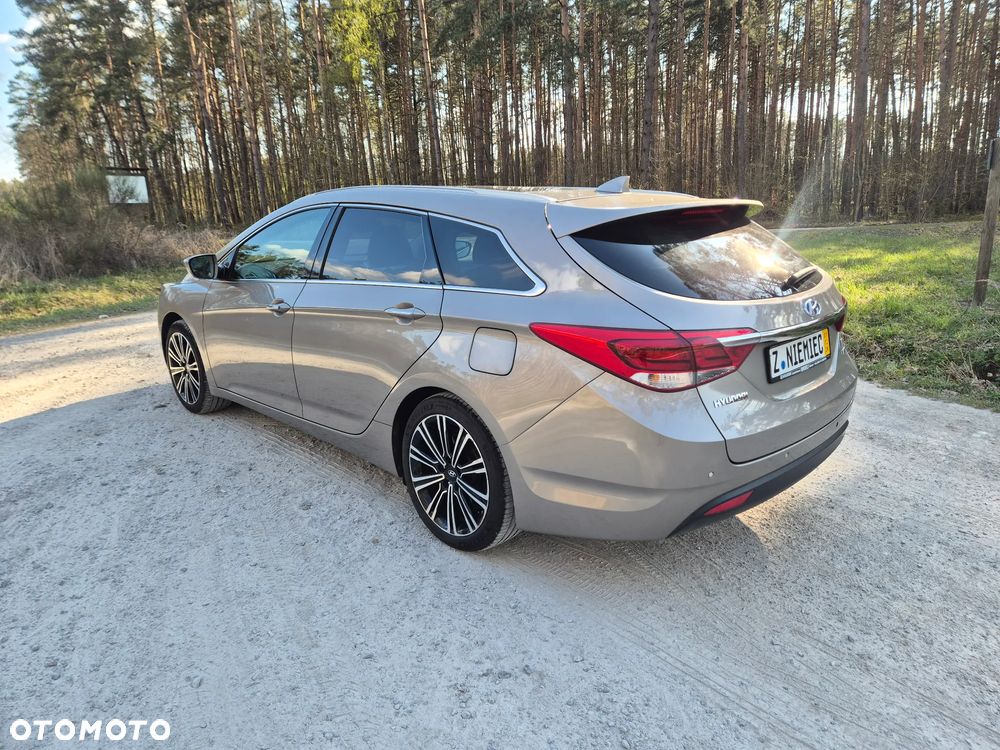 Hyundai i40 Kombi blue 1.7 CRDi DCT Premium - 17