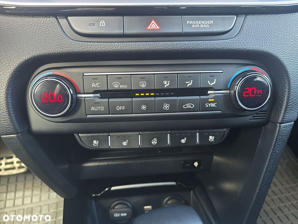 Kia XCeed - 28