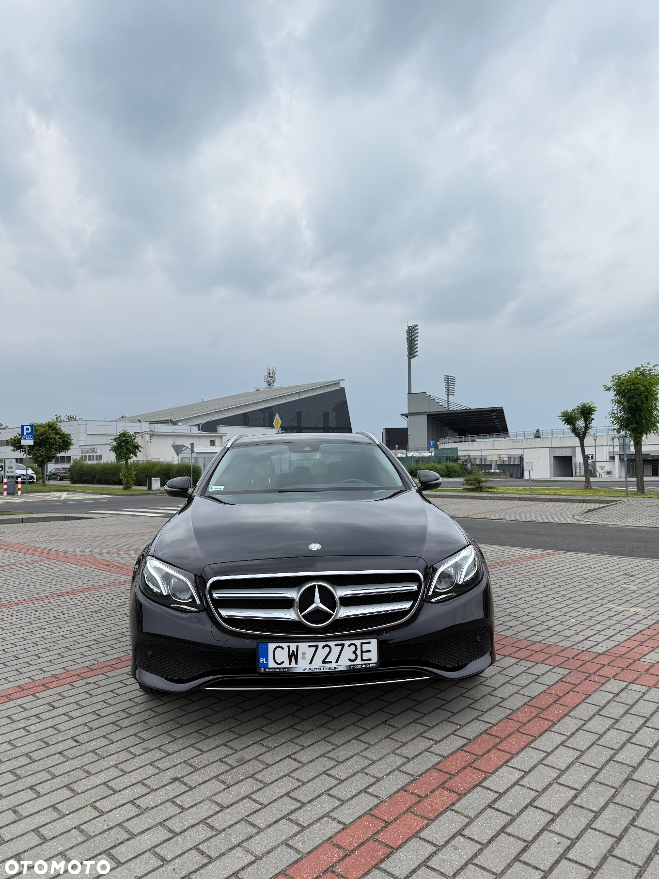 Mercedes-Benz Klasa E 220 d 9G-TRONIC - 2