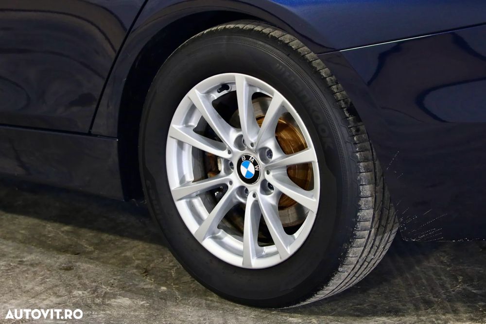 BMW Seria 3 320d Efficient Dynamics Edition - 31