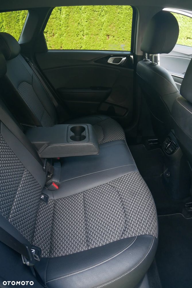 Kia Ceed 1.5 T-GDI Business Line - 21