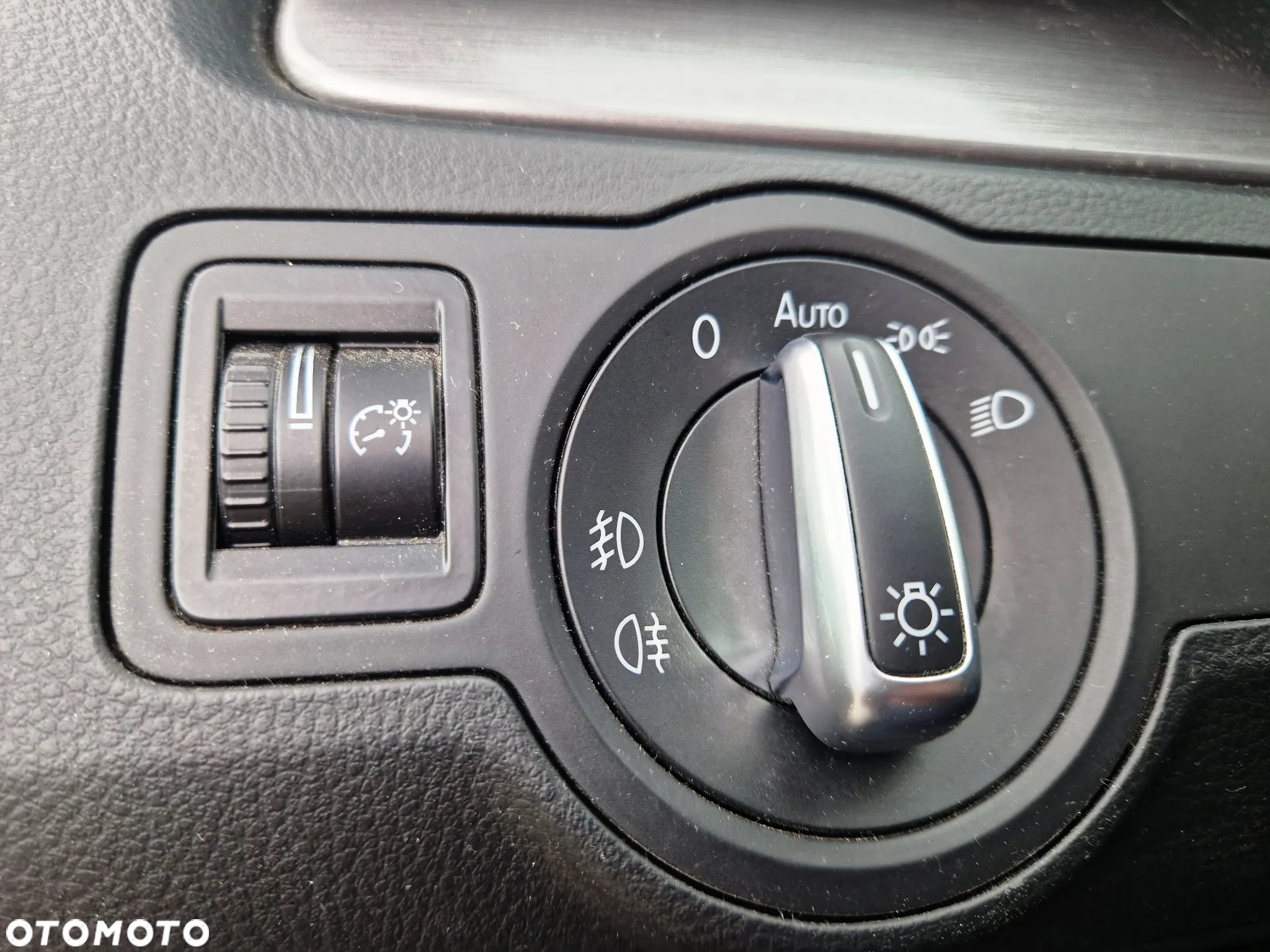 Volkswagen Passat 2.0 TDI Highline - 17