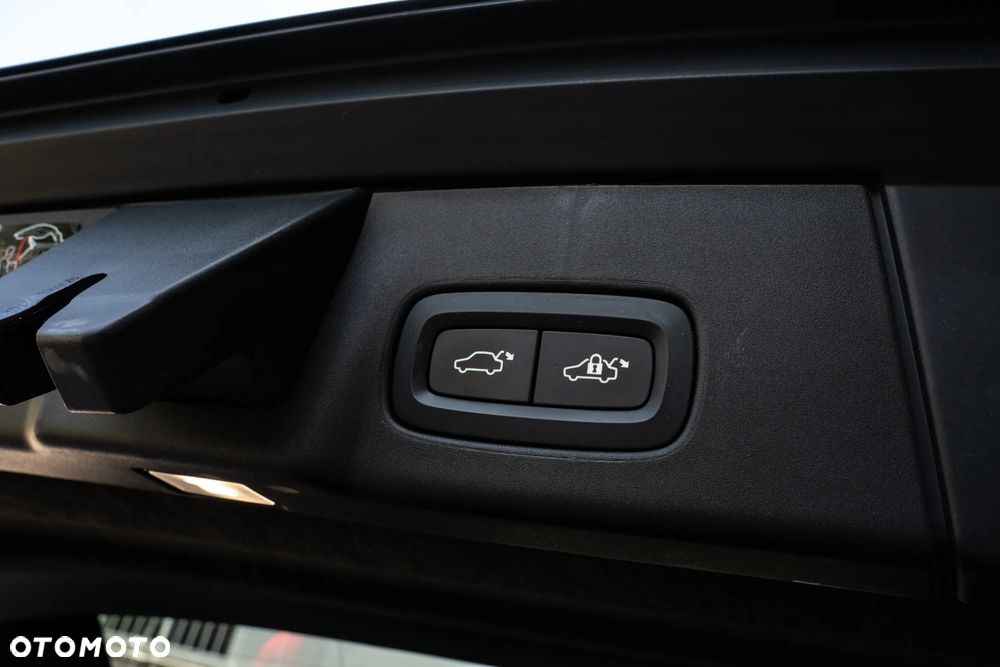Volvo V90 T8 AWD Plug-In Hybrid Inscription - 40