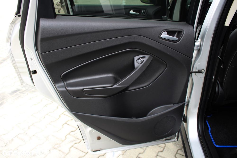 Ford Kuga 2.0 TDCi 4x4 Titanium - 23