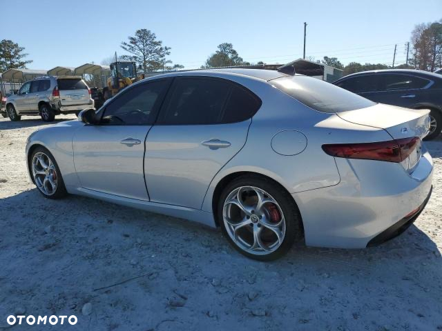 Alfa Romeo Giulia 2.0 Turbo 16V AT8 Veloce Ti - 39