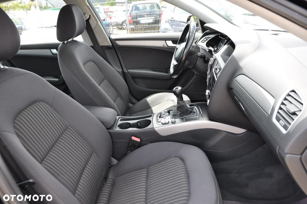 Audi A4 Limousine 2.0 TDI DPF Ambition - 12