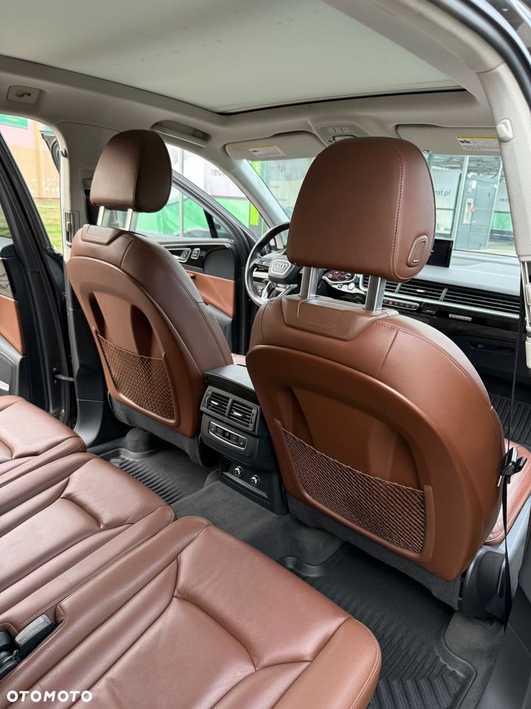 Audi Q7 - 16